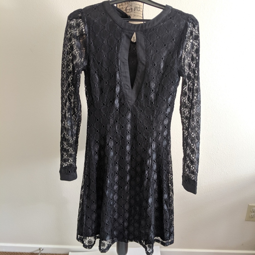 NWOT Black Long Sleeve Lace Dress w/Key Hole Cut